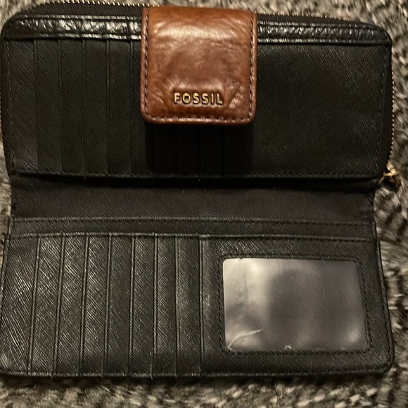 💥FOSSIL MULTI COLOR WALLET - Picture 4 of 8